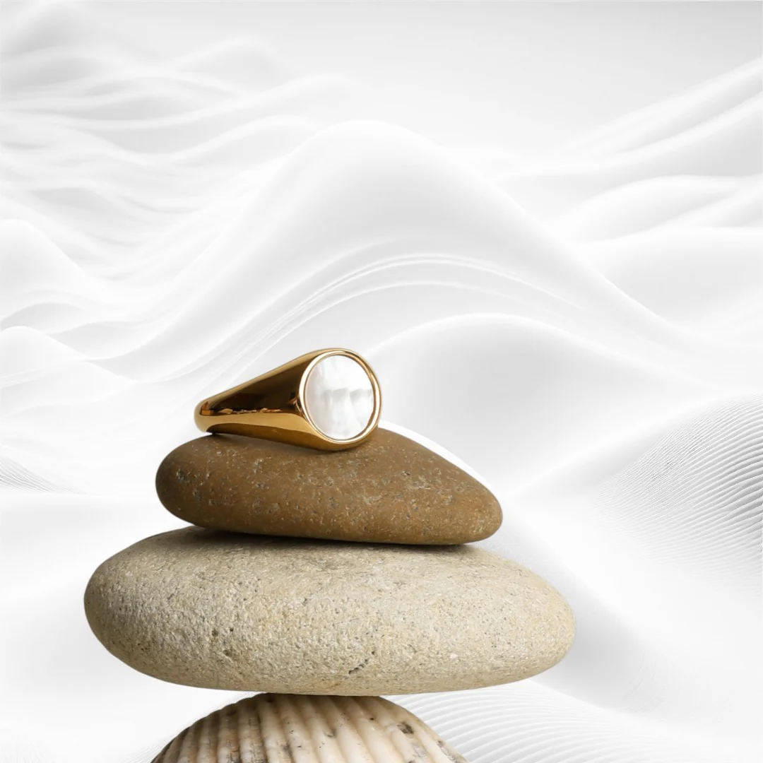 Iridescent Mother of Pearl Statement Ring - Image 9