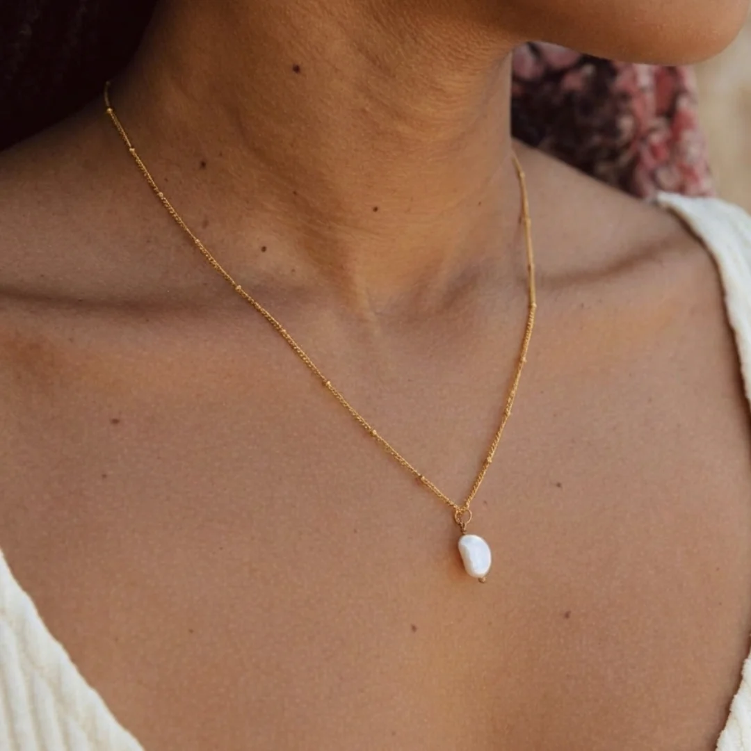Ornate Pearl Pendant Necklace