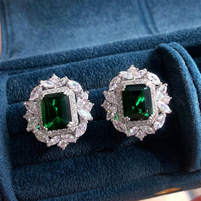 Vivessa Elvryn Earrings | White Gold 14k - Image 2